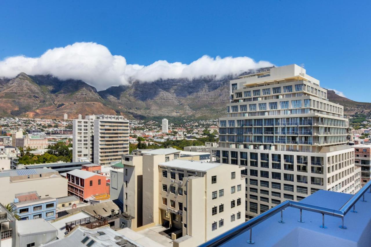 شقة Backup-Powered Urban Sanctuary Near Table Mountain كيب تاون المظهر الخارجي الصورة